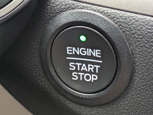 Used 2022 Ford Escape SEL FWD image 29