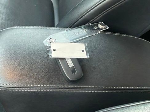 Used 2023 Jeep Cherokee Altitude Lux image 32