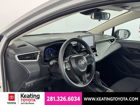 Used 2026 Toyota Corolla LE FWD image 13
