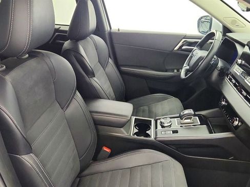 Used 2024 Mitsubishi Outlander SE Black Edition FWD image 25