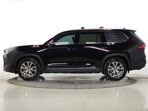 Used 2024 Toyota Grand Highlander Limited image 5