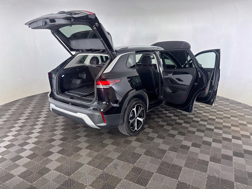 Used 2025 Volkswagen Tiguan SE AWD/4WD image 21