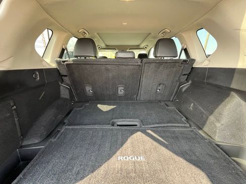 Used 2022 Nissan Rogue SL w/ SL Premium Package FWD image 21