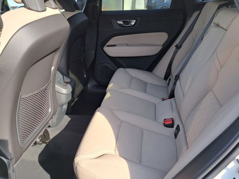 New 2026 Volvo XC60 B5 Core w/ Climate Package image 7