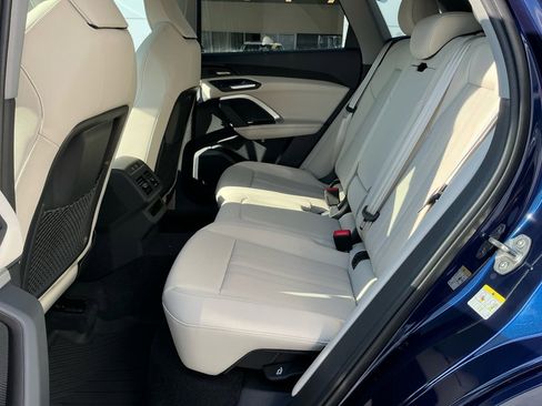 New 2025 Audi Q5 Premium Plus image 28
