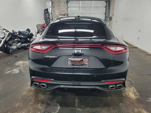 Used 2018 Kia Stinger Premium RWD image 6