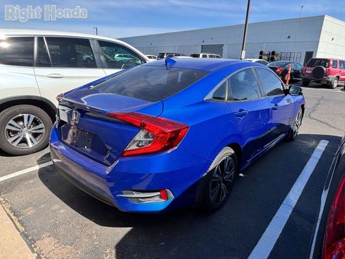 Used 2017 Honda Civic EX-T image 4