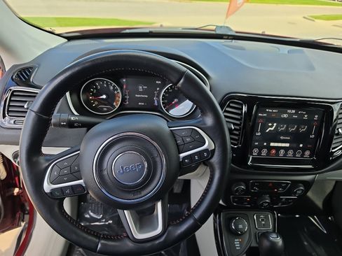 Used 2021 Jeep Compass Limited AWD/4WD image 9