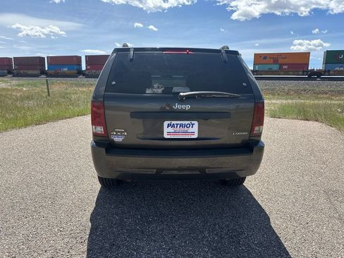 Used 2005 Jeep Grand Cherokee Laredo AWD/4WD image 4