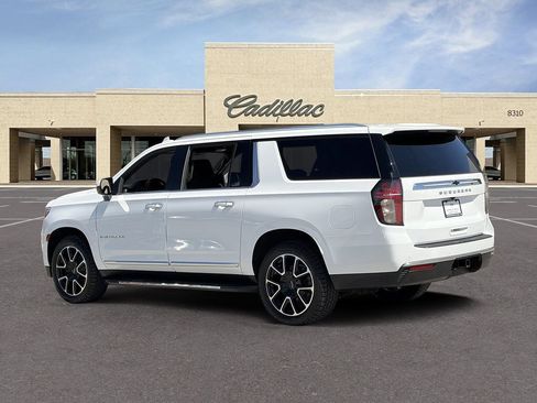Used 2021 Chevrolet Suburban LS RWD image 7
