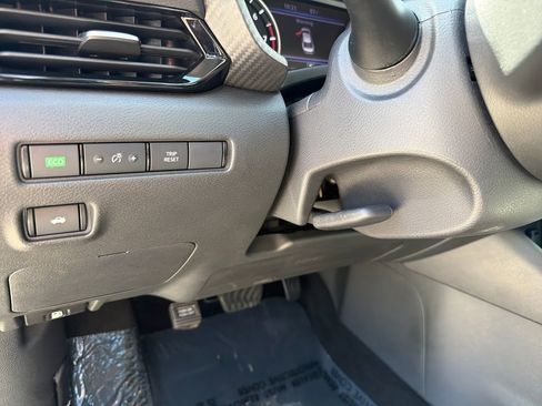 Used 2024 Nissan Sentra SV FWD image 18
