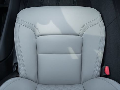 New 2027 Volvo XC60 B5 Plus AWD/4WD image 32