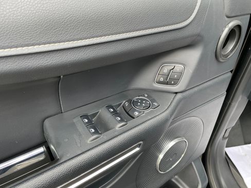 Used 2023 Ford Expedition XLT AWD/4WD image 16