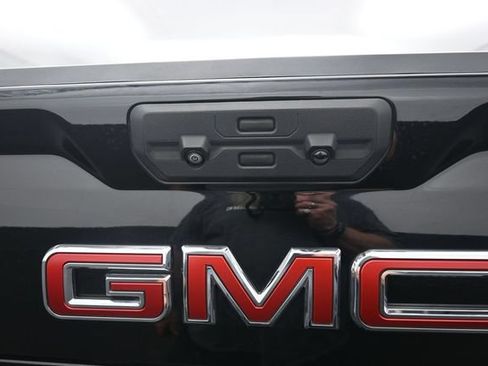 Used 2023 GMC Sierra 1500 SLT w/ SLT Premium Plus Package AWD/4WD image 24