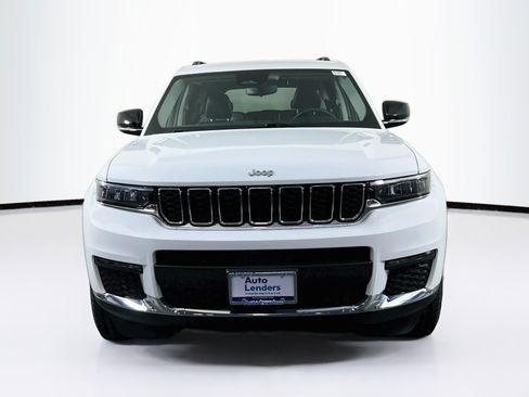 Used 2023 Jeep Grand Cherokee L Limited AWD/4WD image 2