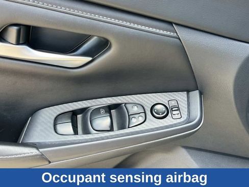 Used 2024 Nissan Sentra SV FWD image 29