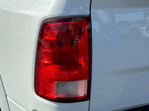 Used 2018 RAM 2500 Big Horn w/ Sport Appearance Group image 19