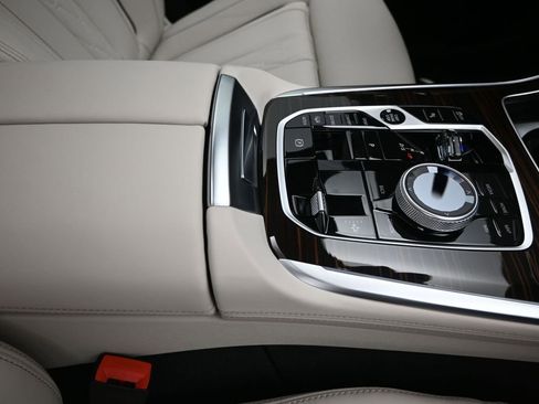 New 2026 BMW X7 xDrive40i image 28