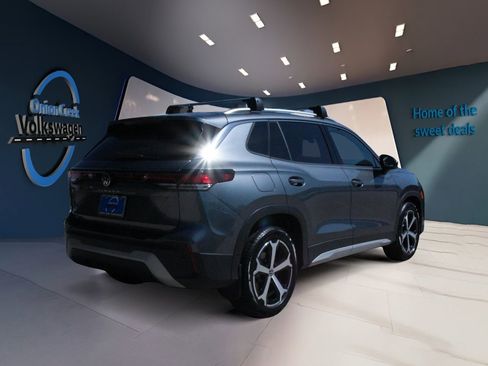 Certified 2025 Volkswagen Tiguan SE FWD image 5