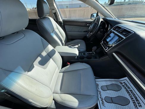Used 2018 Subaru Outback 2.5i Limited image 13