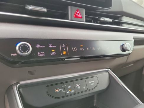 New 2026 Kia Carnival SX image 25