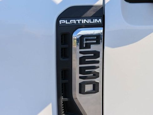 Used 2024 Ford F250 Platinum w/ FX4 Off-Road Package image 8