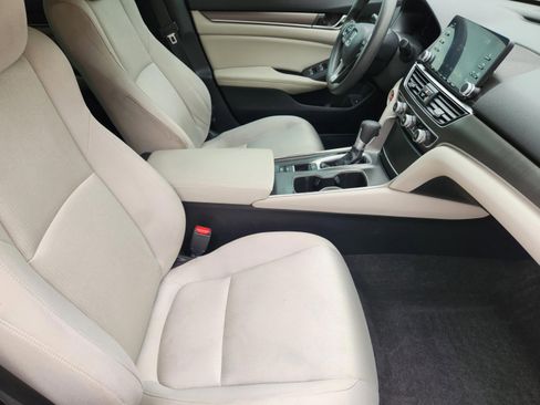 Used 2018 Honda Accord LX image 8
