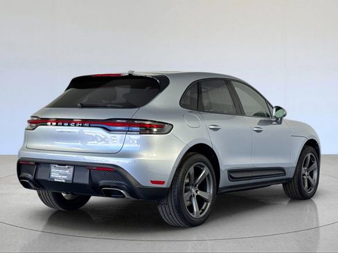 Certified 2026 Porsche Macan AWD/4WD image 8