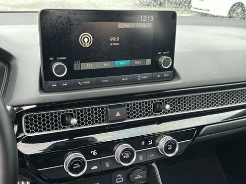 Used 2023 Honda Civic Sport image 14