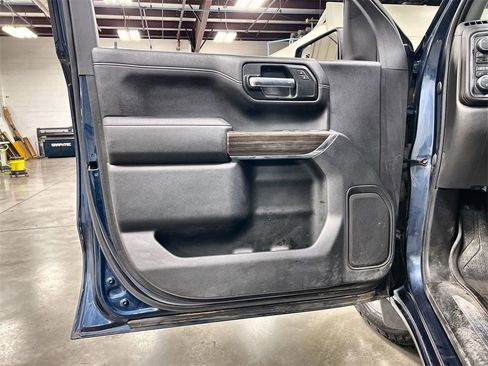 Used 2021 Chevrolet Silverado 1500 RST image 15