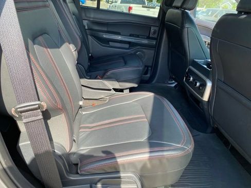 Used 2023 Ford Expedition Limited AWD/4WD image 40