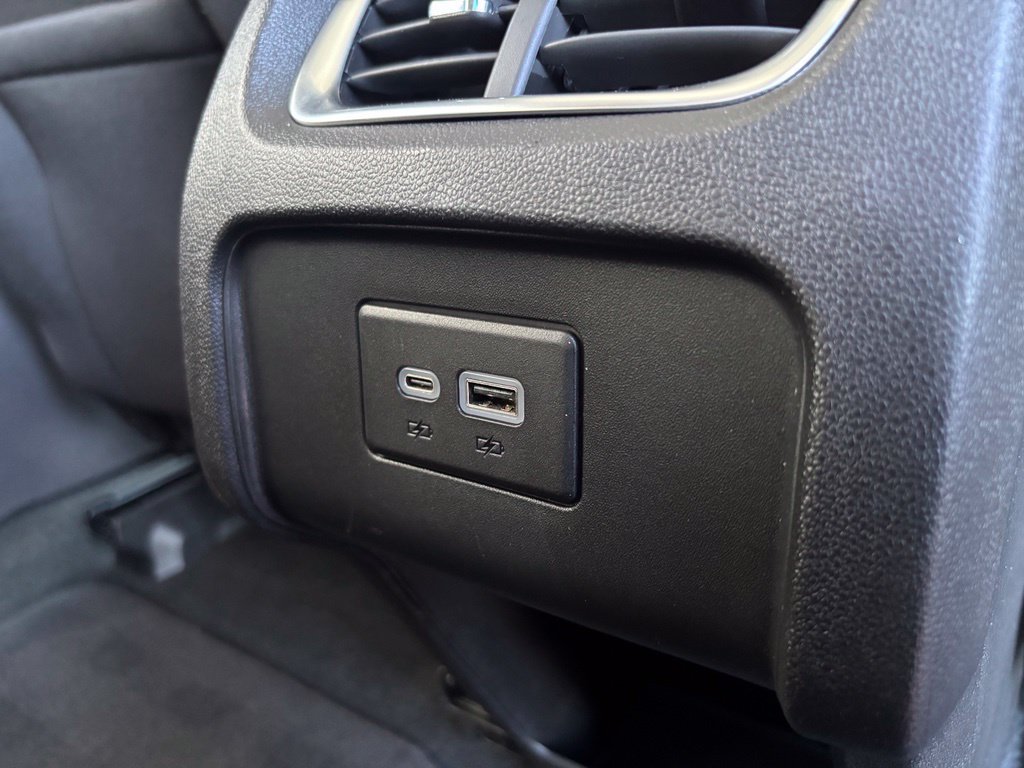 Used 2024 Chevrolet Blazer LT FWD image 18