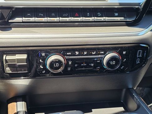 New 2026 Chevrolet Silverado 1500 High Country w/ Technology Package AWD/4WD image 33