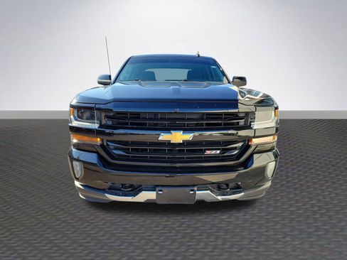 Used 2018 Chevrolet Silverado 1500 LT w/ All Star Edition image 2