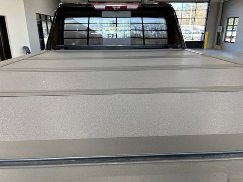 Used 2022 Chevrolet Silverado 3500 High Country image 9