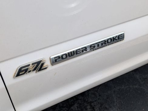 Used 2017 Ford F250 Lariat w/ Lariat Value Package AWD/4WD image 10