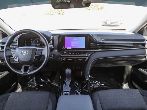 Used 2025 Toyota Camry LE w/ Convenience Package FWD image 12