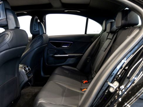 Used 2025 Mercedes-Benz C 300 Sedan image 21