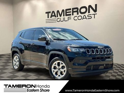 Used 2025 Jeep Compass Sport image 1