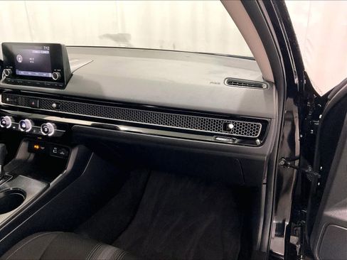 Used 2023 Honda Civic LX image 13