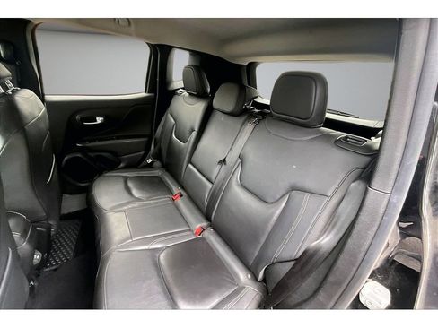 Used 2020 Jeep Renegade Limited AWD/4WD image 23