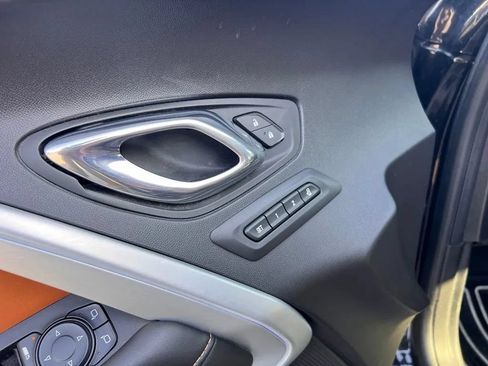 Used 2016 Chevrolet Camaro SS RWD image 16