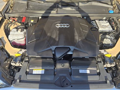 Used 2025 Audi Q7 3.0T Premium Plus image 11