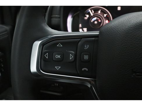 Used 2025 RAM 3500 Laramie AWD/4WD image 17