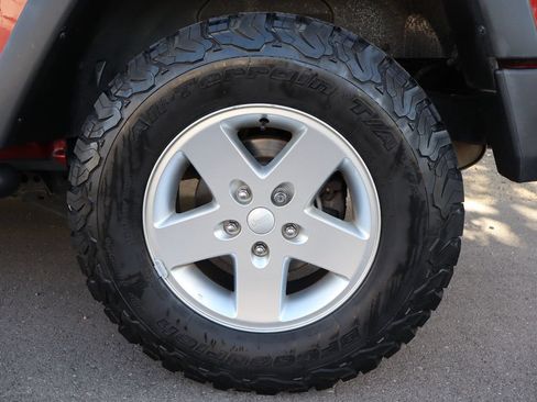 Used 2013 Jeep Wrangler Sport AWD/4WD image 37