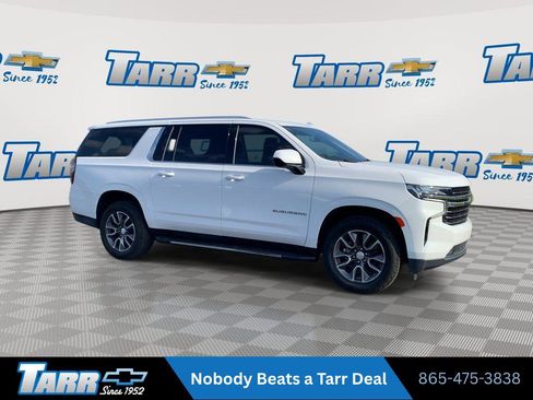 Used 2021 Chevrolet Suburban LT RWD image 2