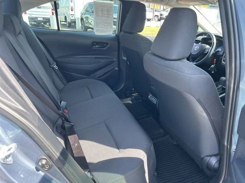 Used 2025 Toyota Corolla LE FWD image 31
