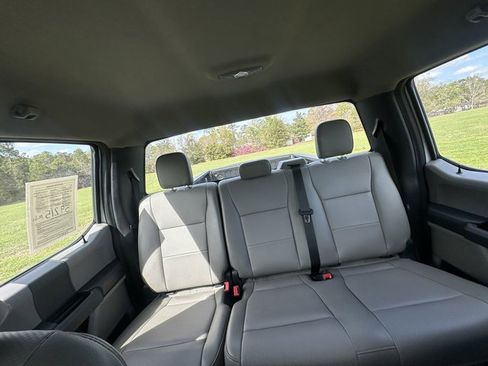 Used 2022 Ford F250 XL w/ Power Equipment Group image 15