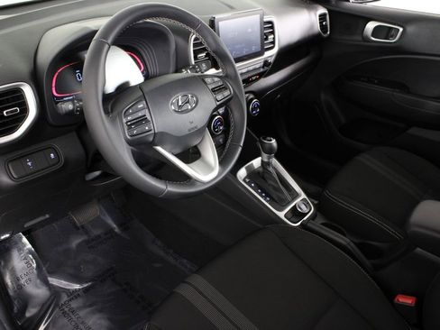 Certified 2023 Hyundai Venue SEL image 18