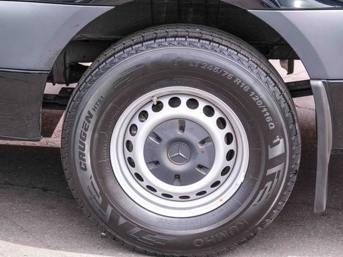 Used 2022 Mercedes-Benz Sprinter 2500 image 8